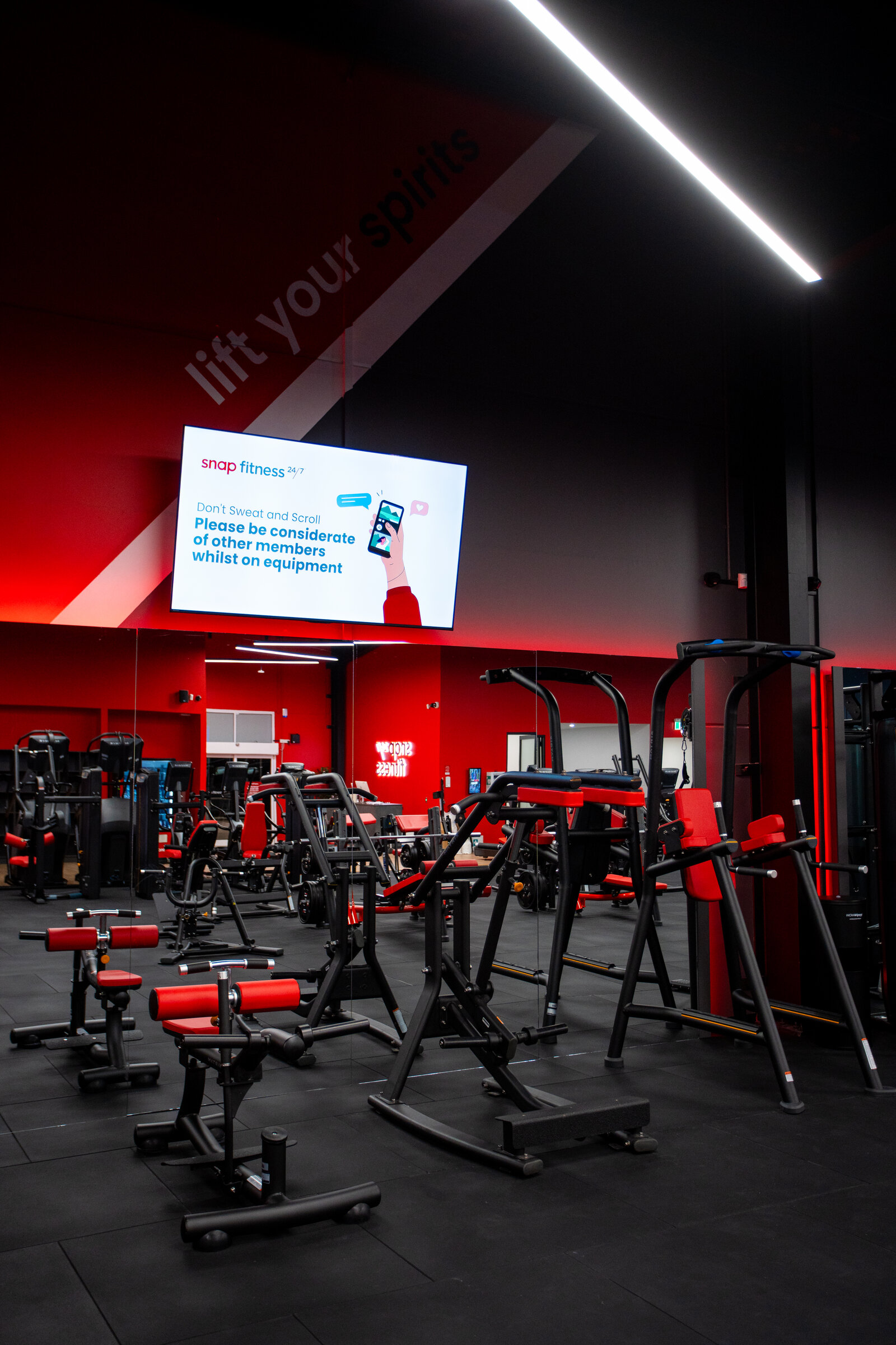 Snap Fitness Tuggerah training area